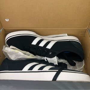 Adidas Adi Ease Black Sneaker Shoe Men’s 10 HQ6432